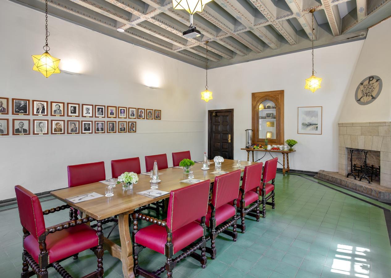 Ymca Three Arches Hotel Йерусалим Екстериор снимка
