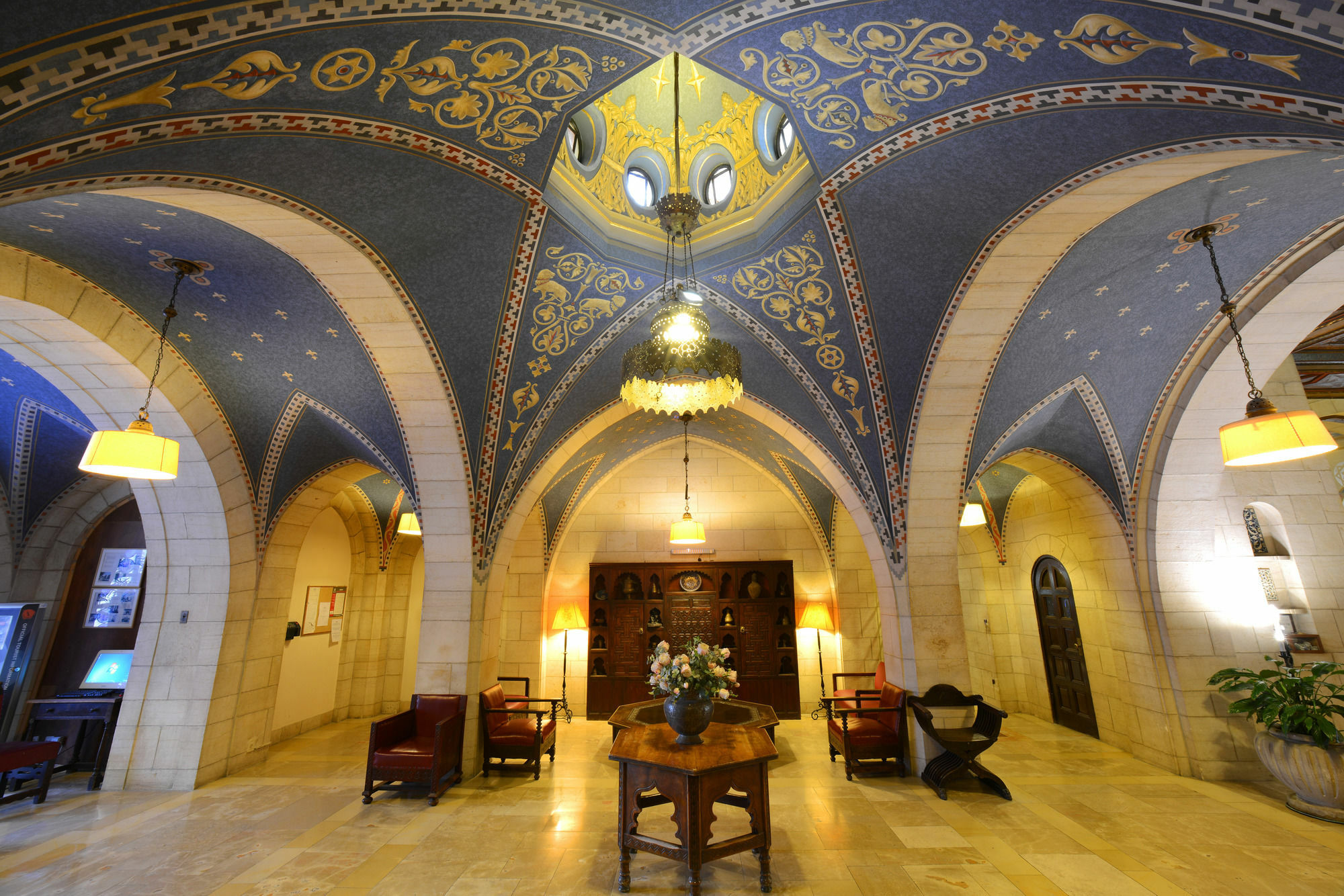 Ymca Three Arches Hotel Йерусалим Екстериор снимка